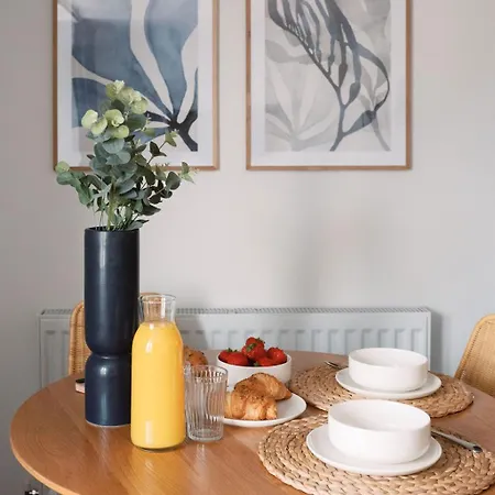 Cringle Cottage, The Lanes Cottages, * 斯托克斯利