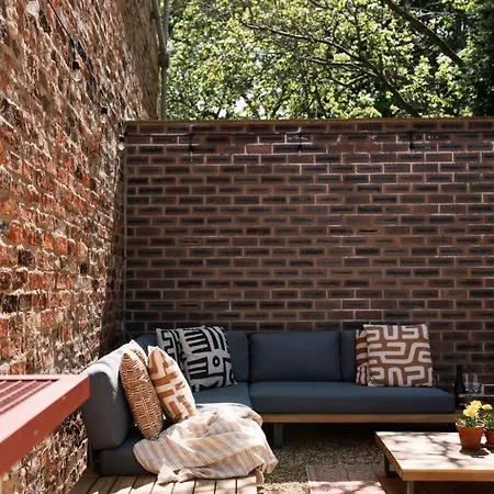 Cringle Cottage, The Lanes Cottages, * 斯托克斯利