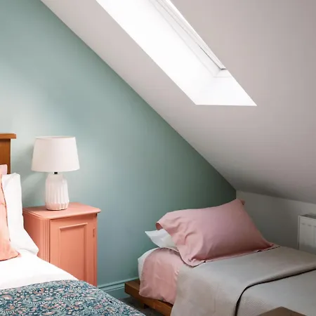 Cringle Cottage, The Lanes Cottages, *