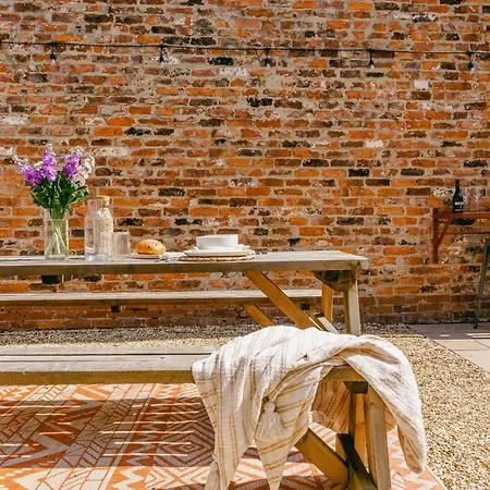 Cringle Cottage, The Lanes Cottages, * Стоксли